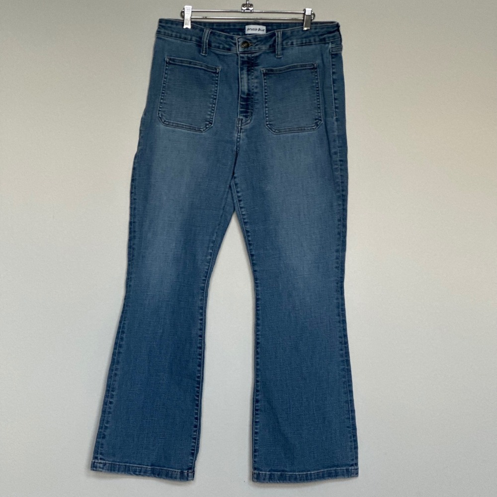 Studio Blue High Rise Flare Jeans Medium Wash Patch Pocket Size 32